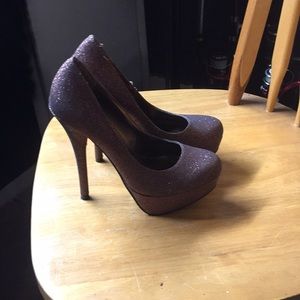 Just fabulous heels, brown glitter.. like new.